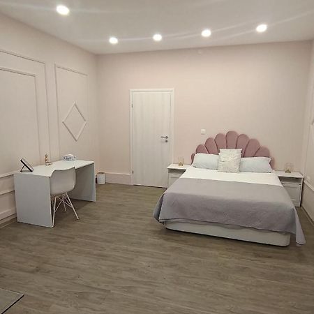Lovely Apartment In The Heart Of The City Timisoara Exterior foto
